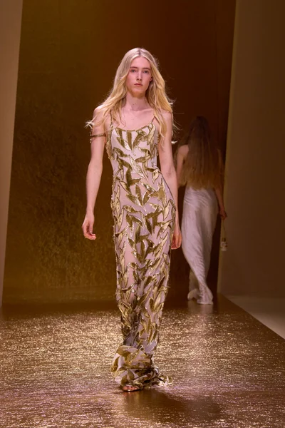 Look 23